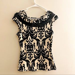 🎉2 for $15🎉 NWT Cream and Black Printed